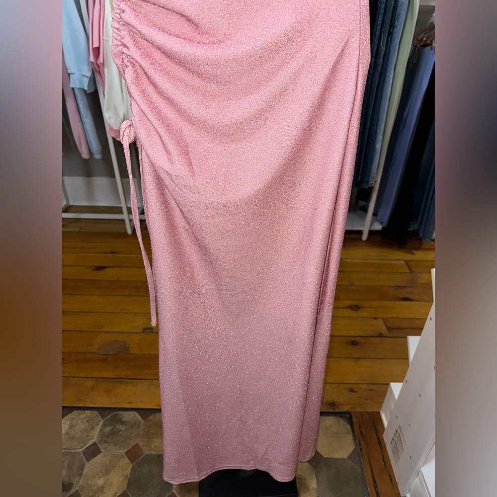 🍀3/$30 Pink Sleeveless Ruched Dress with Slit - Picture 10 of 10